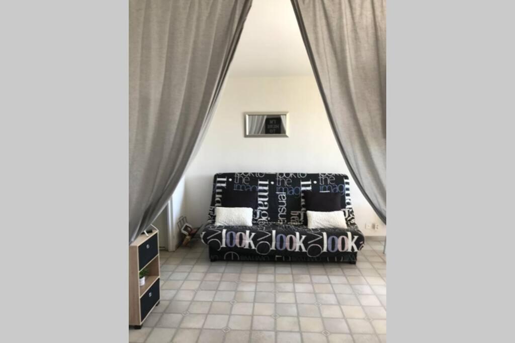 Studio Meuble Classe 2 Etoiles - 30M² 그뢰오레방 외부 사진