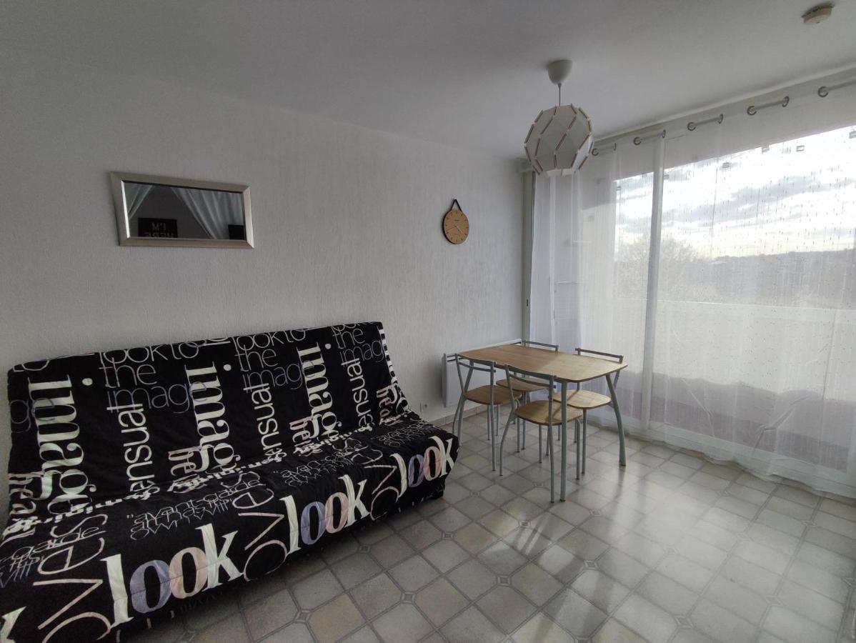 Studio Meuble Classe 2 Etoiles - 30M² 그뢰오레방 외부 사진